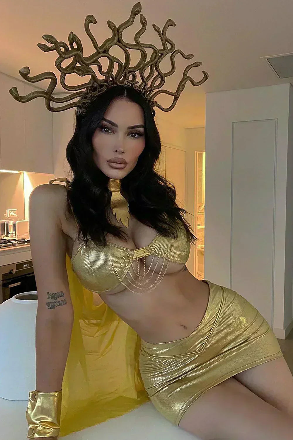Gilded Gorgon 5-Piece Costume Set