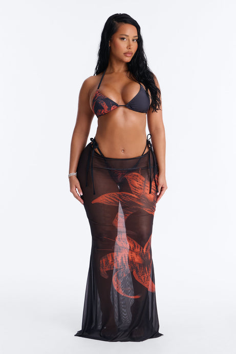 Black Bikini & Sarong