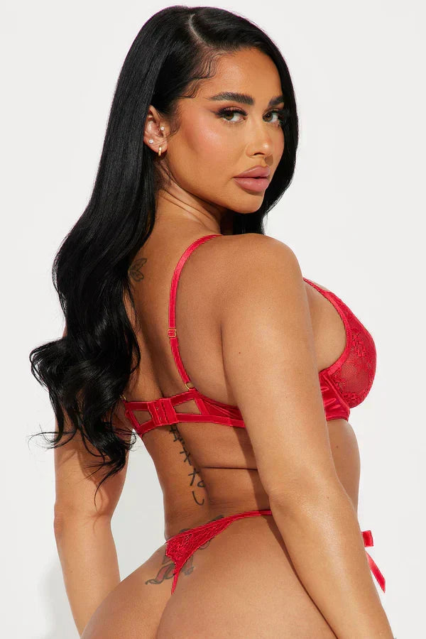 Into Love Lace 2-Piece Lingerie Set